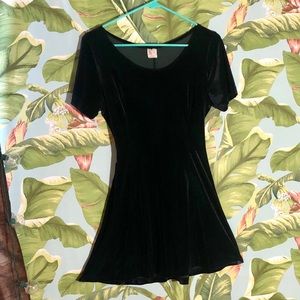Vintage Velvet Green Mini